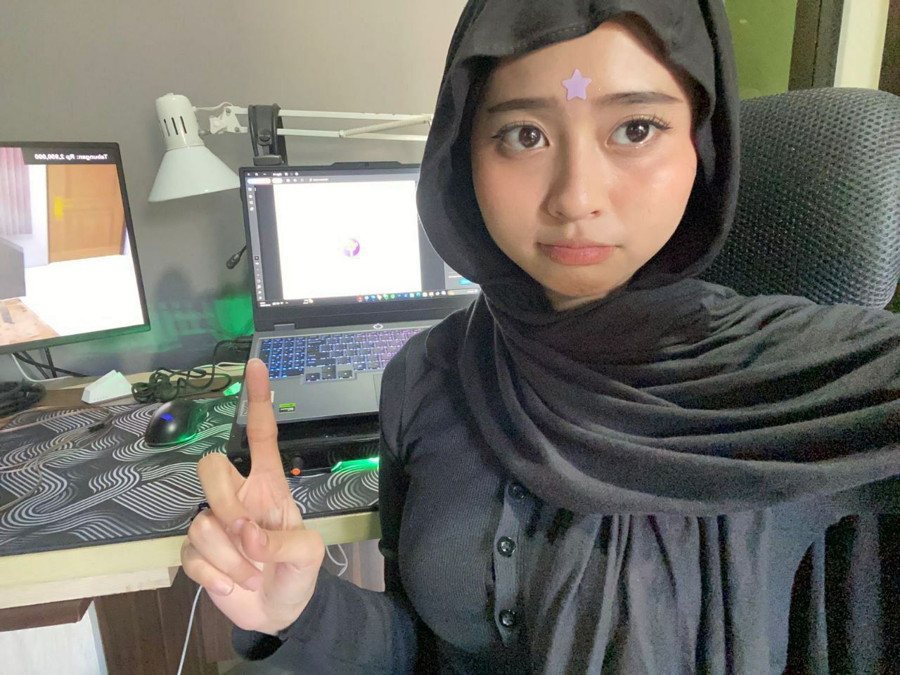 Amalia Mutia photo 10